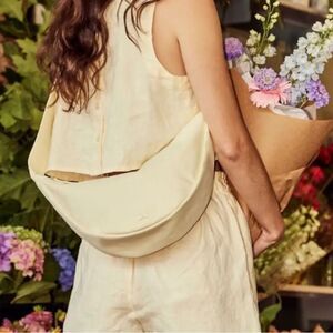 July Everyday Crescent Bag Natural